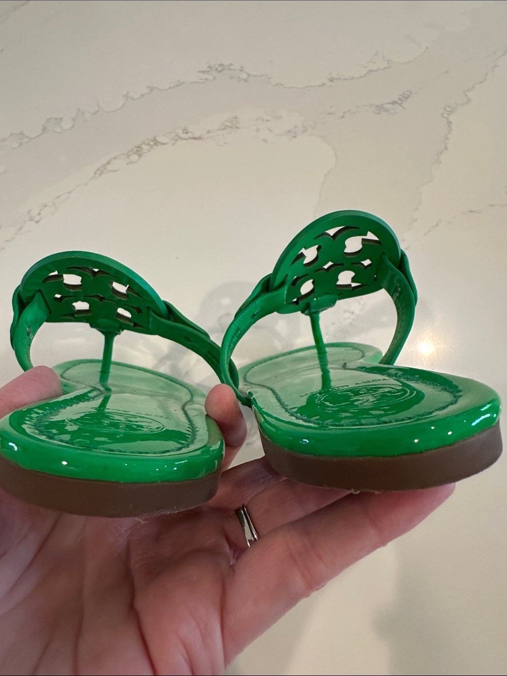 Tory Burch Green Patent Leather Miller Sandals Size 6 - Picture 3 of 8